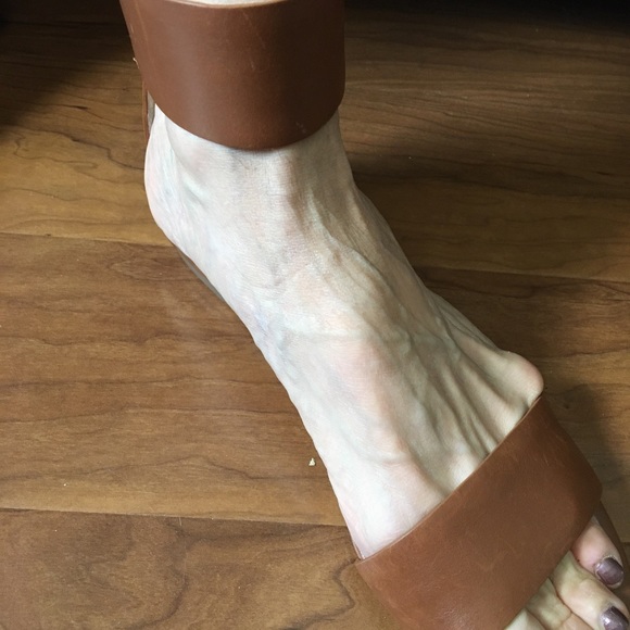 Michael Kors Sandal - Picture 3 of 5